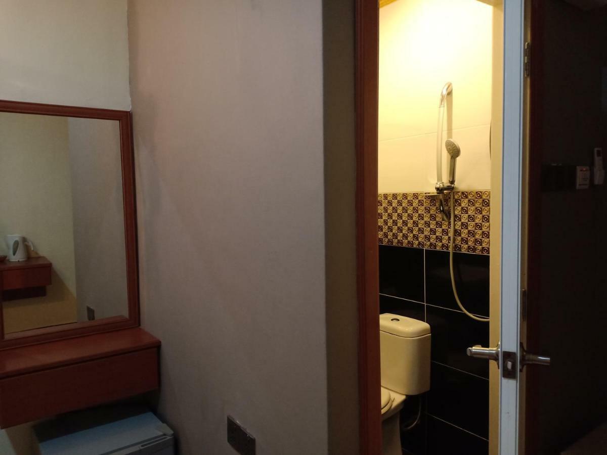 Tc Inn Business Hotel @ スリ・カンバンガン エクステリア 写真