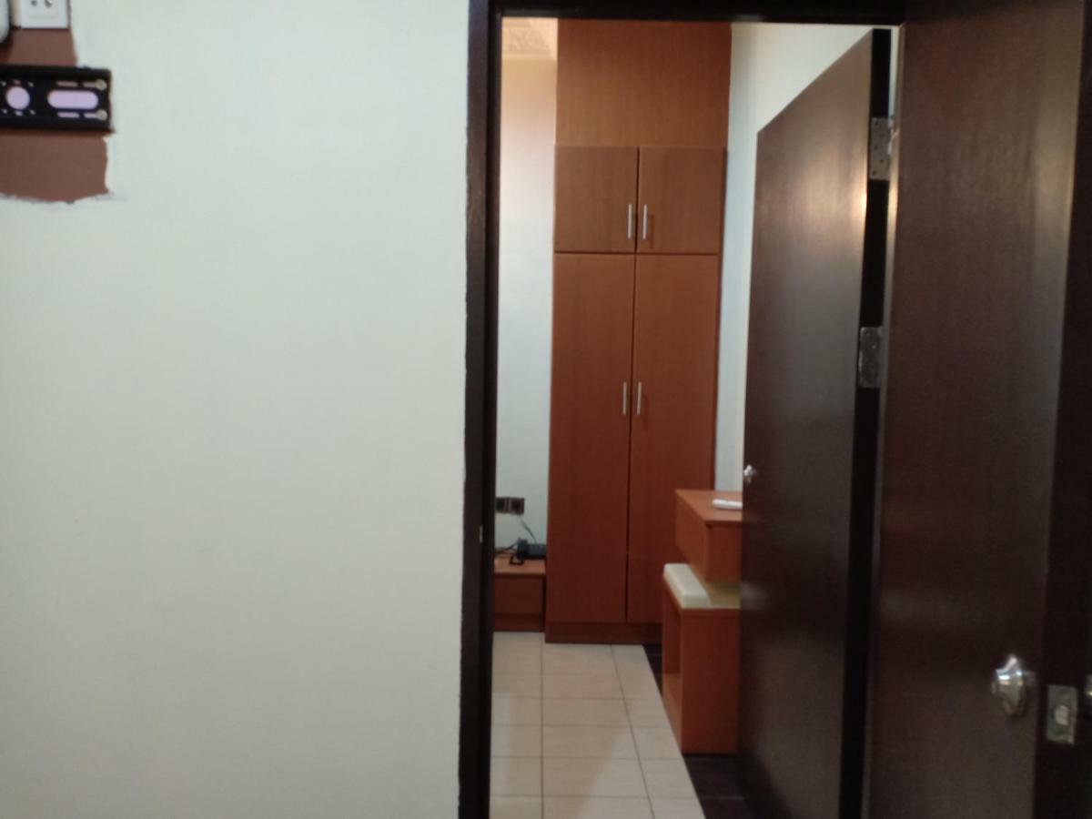 Tc Inn Business Hotel @ スリ・カンバンガン エクステリア 写真