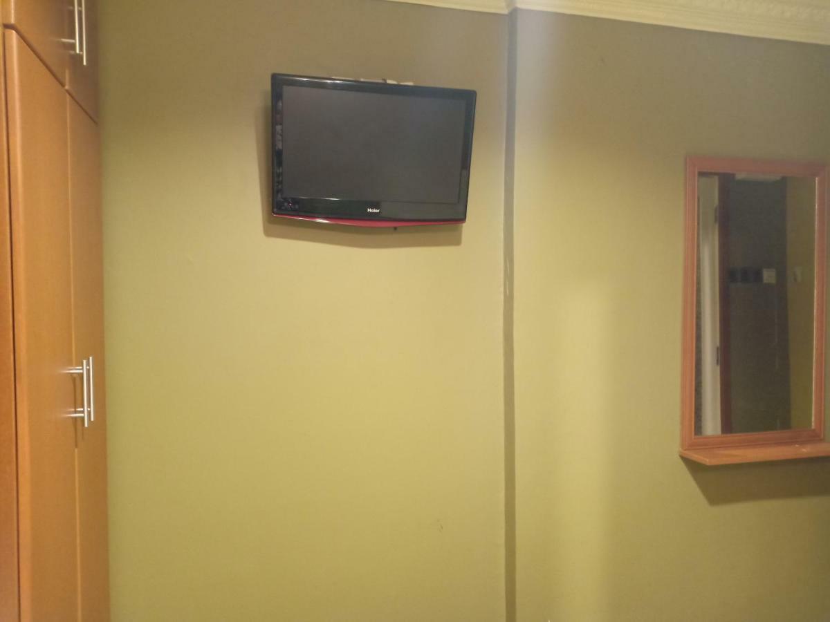 Tc Inn Business Hotel @ スリ・カンバンガン エクステリア 写真