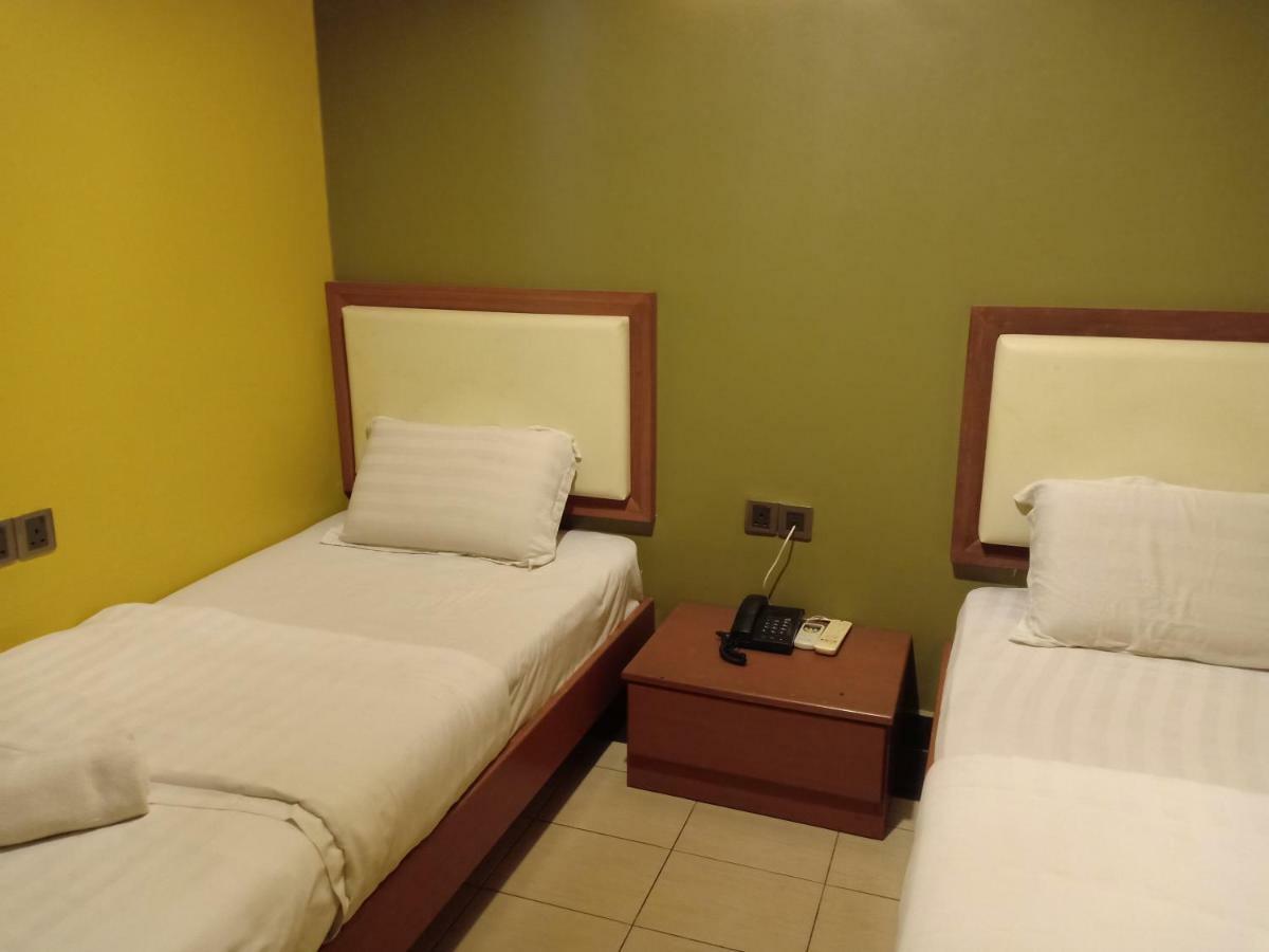 Tc Inn Business Hotel @ スリ・カンバンガン エクステリア 写真
